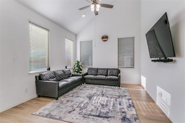 Building Photo - 9831 Romo St