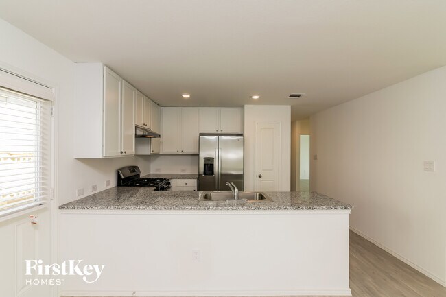 Foto del edificio - 6603 Arid Wy