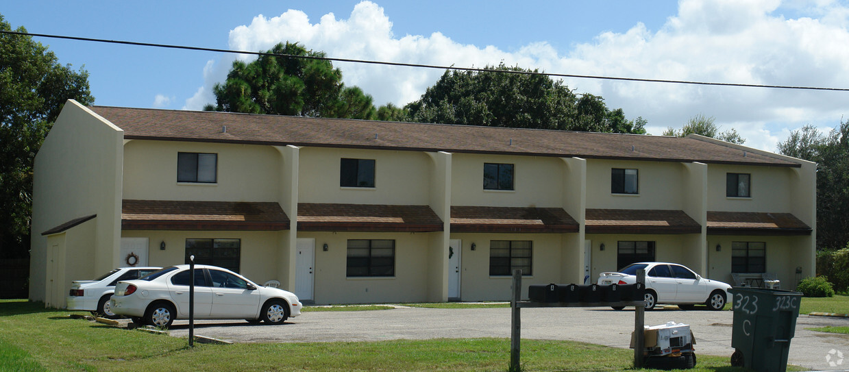 323 SE 24th Ave, Cape Coral, FL 33990 - Apartments in Cape Coral, FL ...