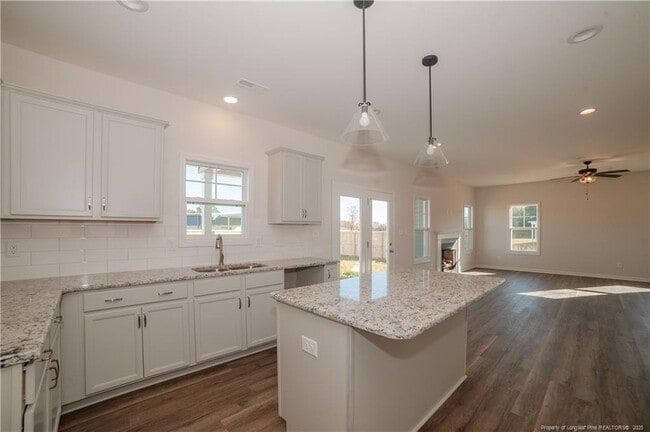 Building Photo - 164 Ziggy Wy