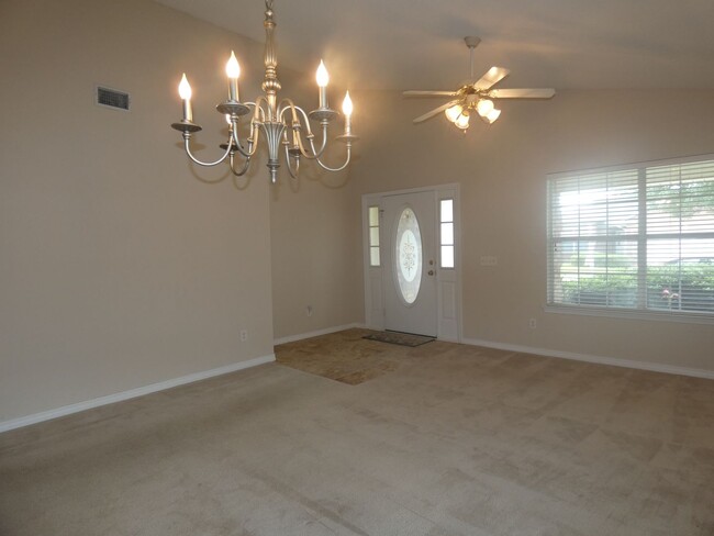 Building Photo - Adorable 3/2 Stonebrook Patio Home