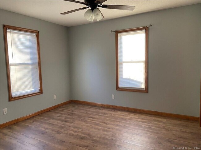 Foto del edificio - 205 Bassett St