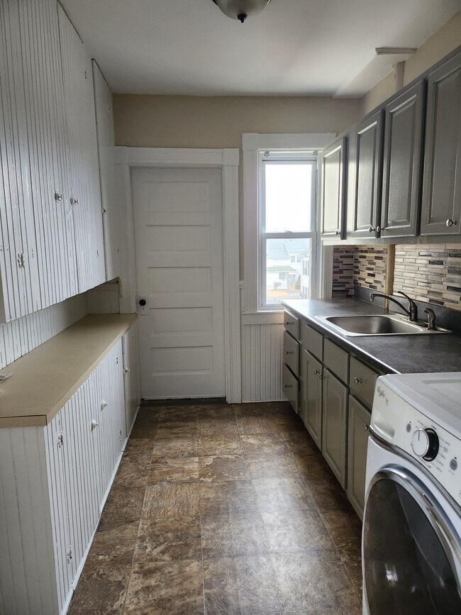 Galley - 606 Montgomery St