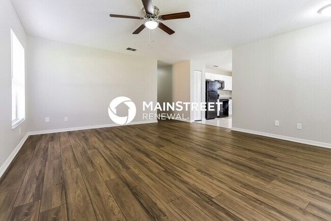 Building Photo - 3 Bedroom Pet-Friendly Home in PLANT CITY,...