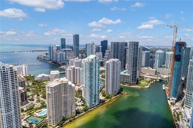 Foto del edificio - 901 Brickell Key Blvd