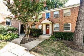 Building Photo - 2603 Arlington Blvd