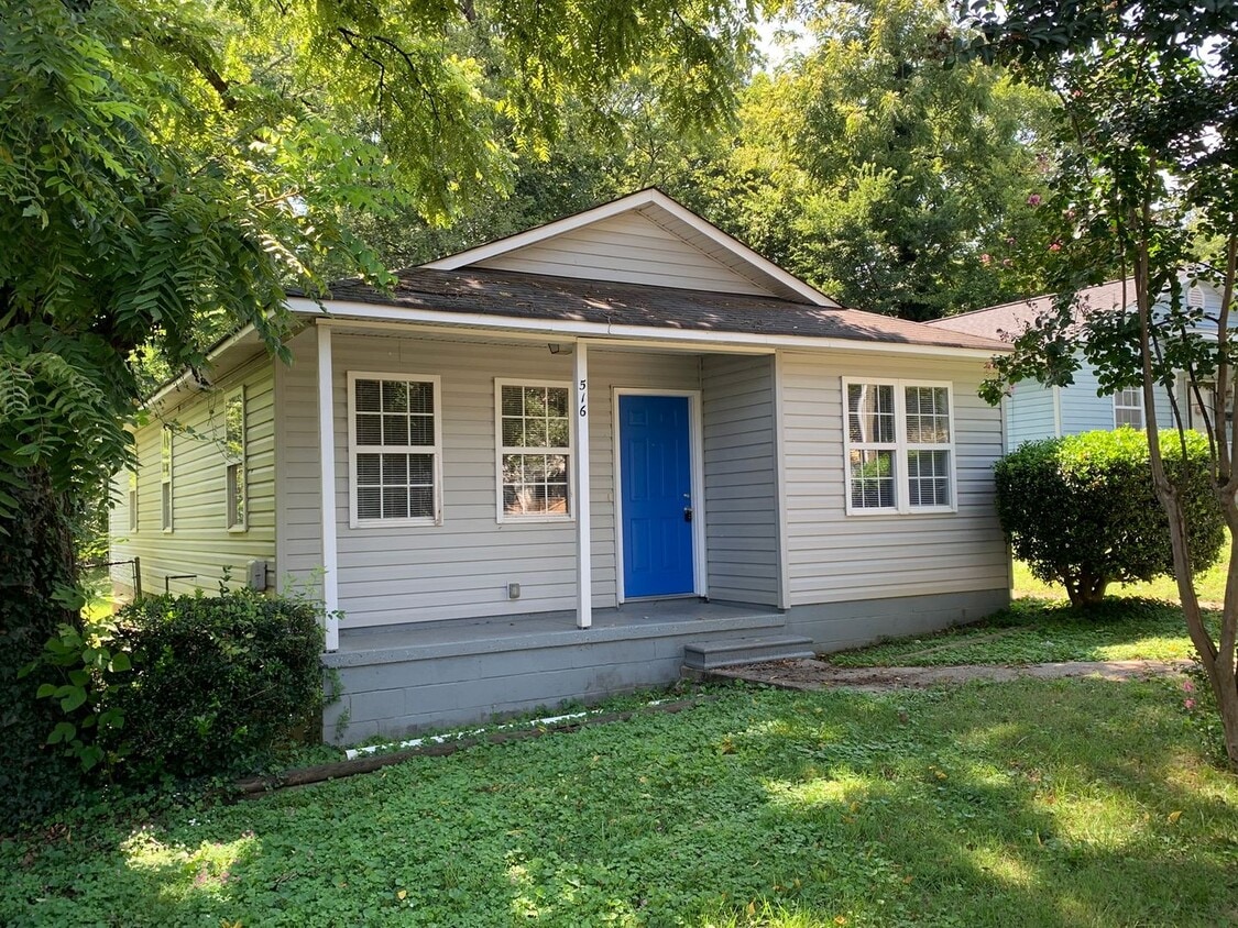 Primary Photo - Cozy Three Bedrooom Home in Optimist Park!