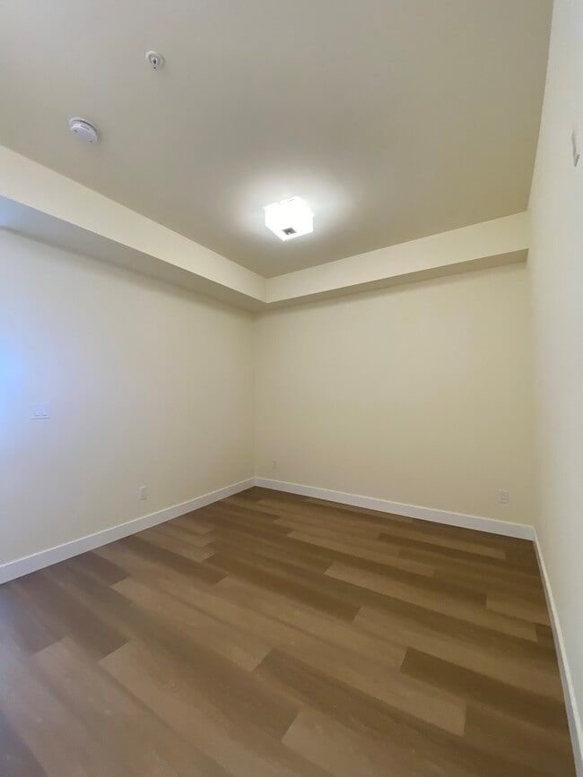 435 Bedroom Area - Library Place