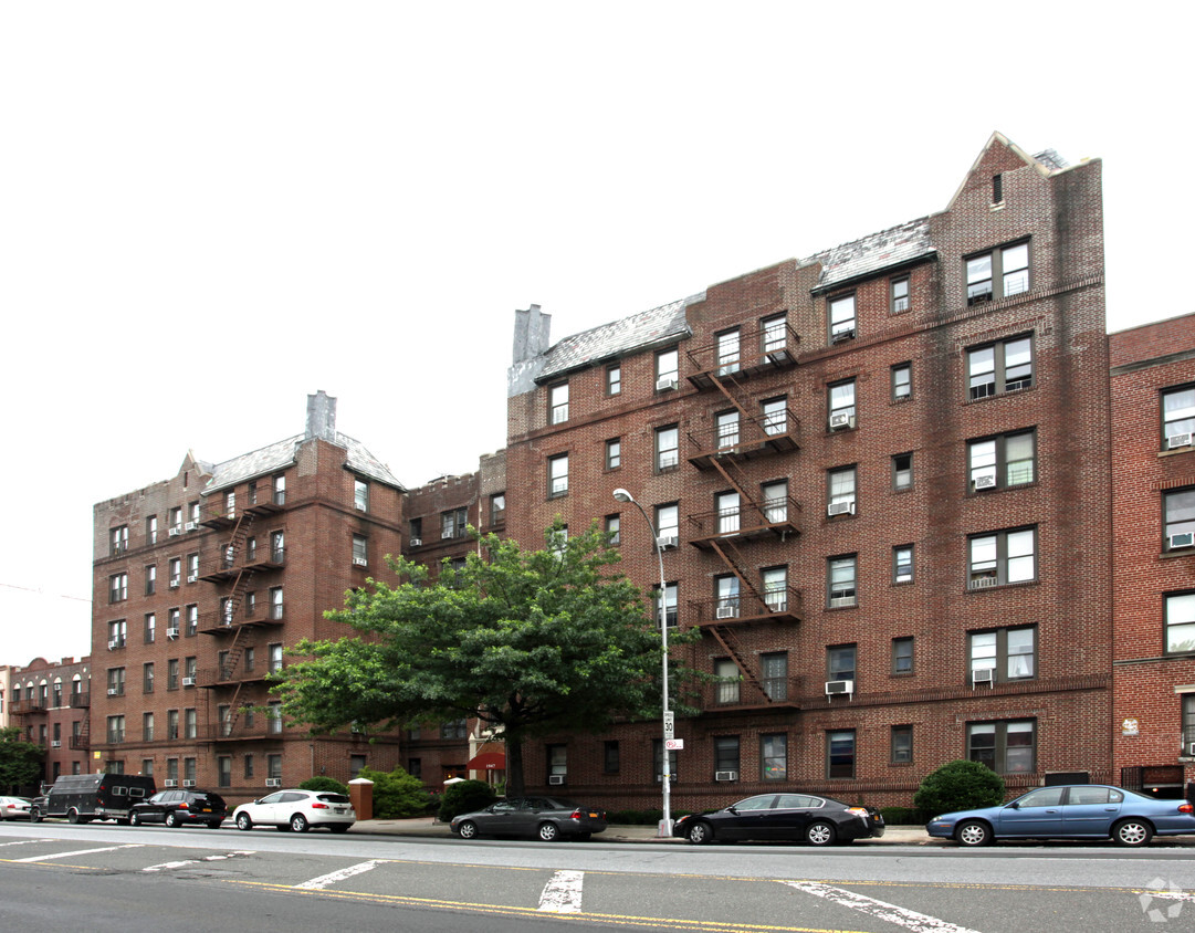 Building Photo - 1947 Ocean Ave