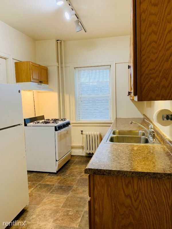 Foto del edificio - 2 br, 1 bath Apartment - 709 E Juneau