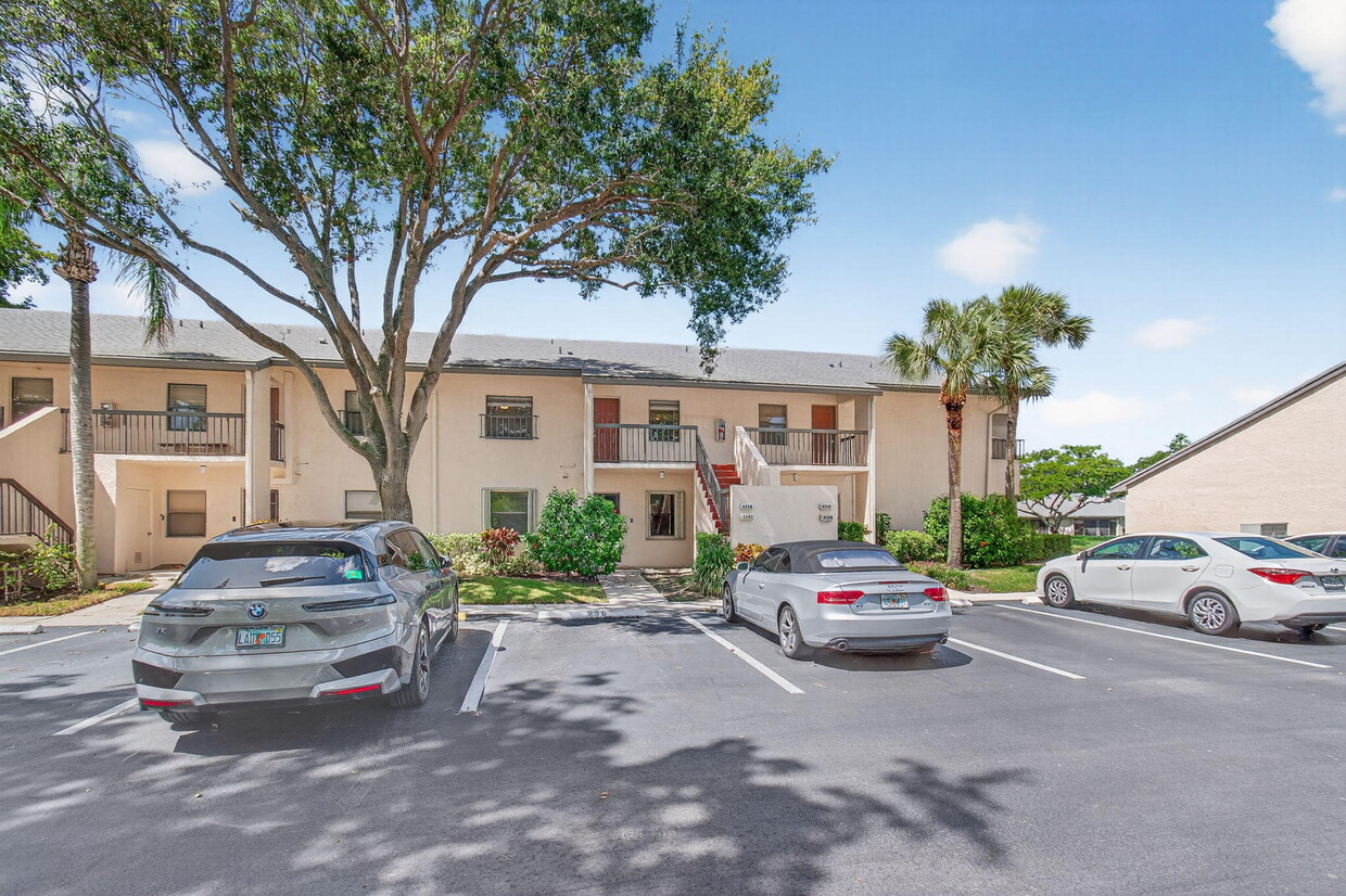 Primary Photo - 8364 Boca Glades Blvd E