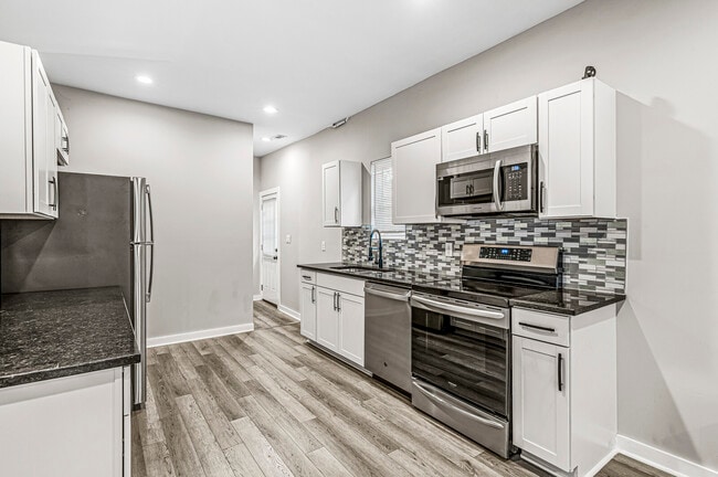 Photo - 3239 Boulevard Pl House