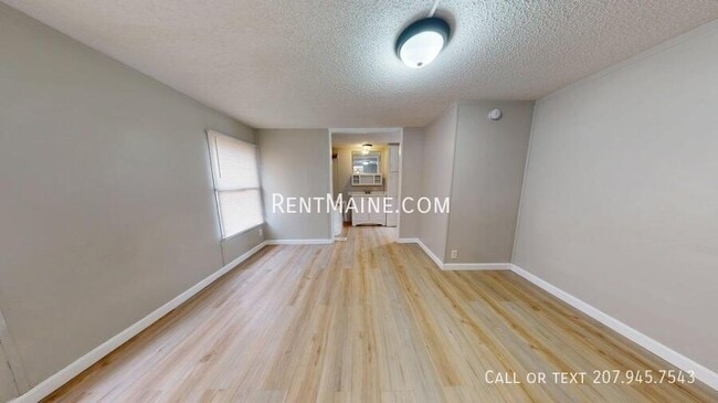 Foto del edificio - 25 Balsam Ln