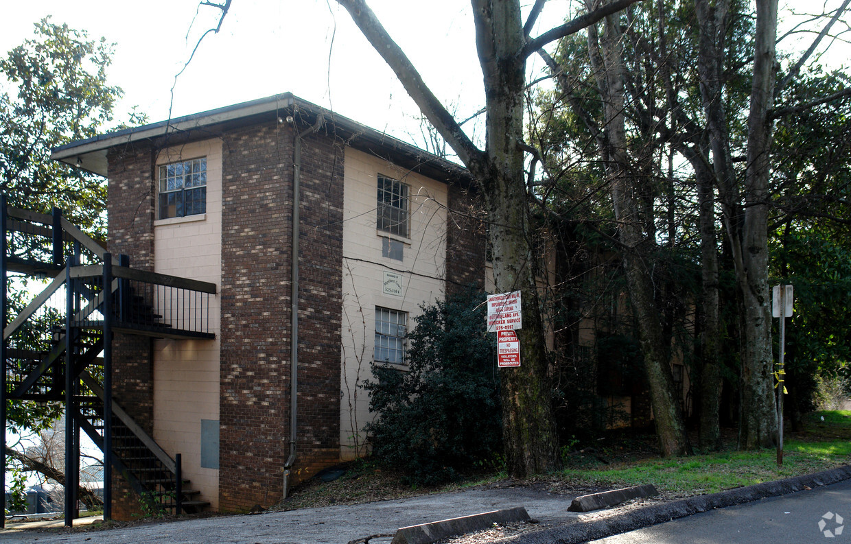 Exterior - 814 Maplehurst Ct
