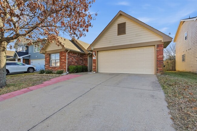 Building Photo - 2918 St Rita Dr