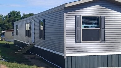 Building Photo - 1030 US-45