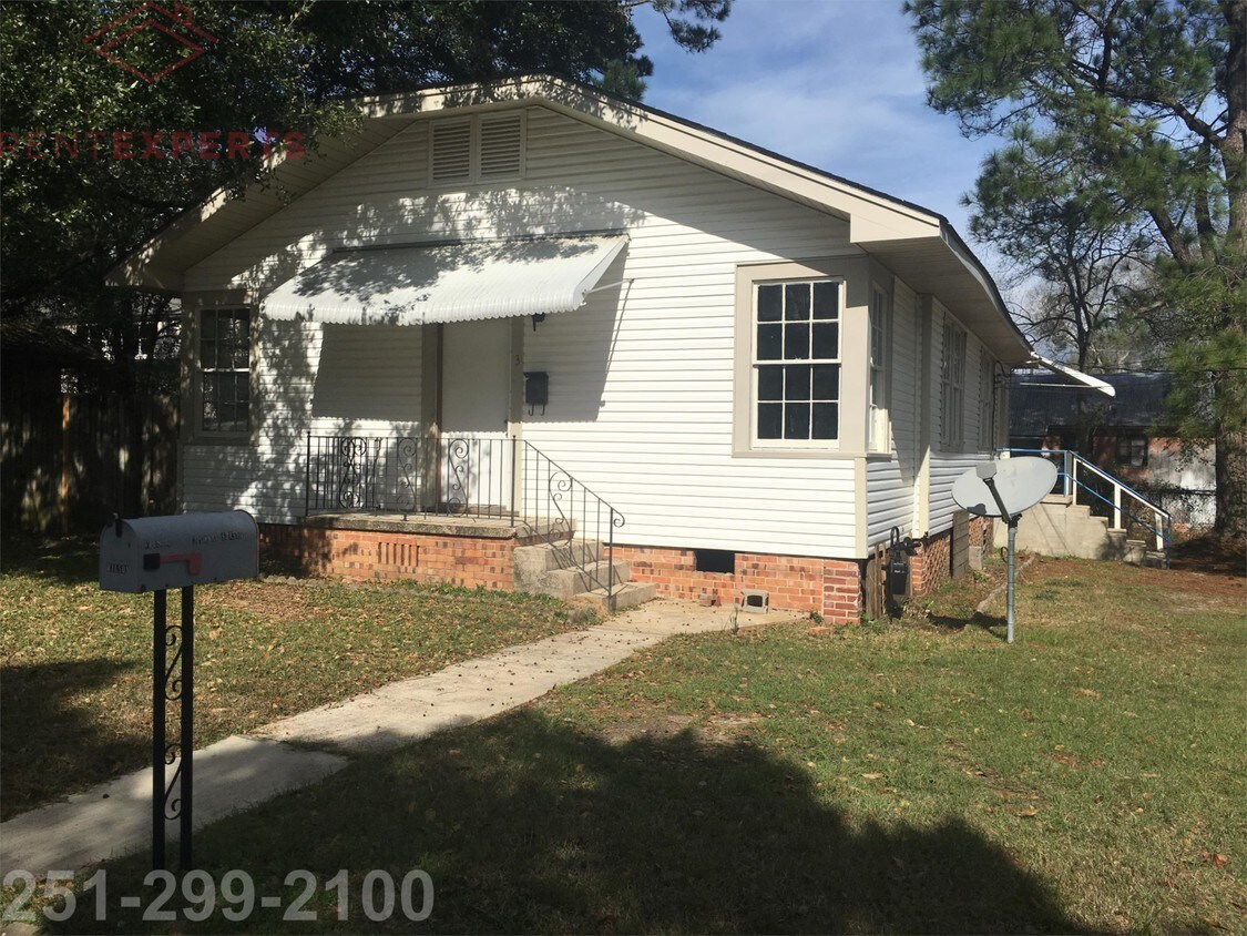 3 Canal St, Chickasaw, AL 36611 House for Rent in Chickasaw, AL