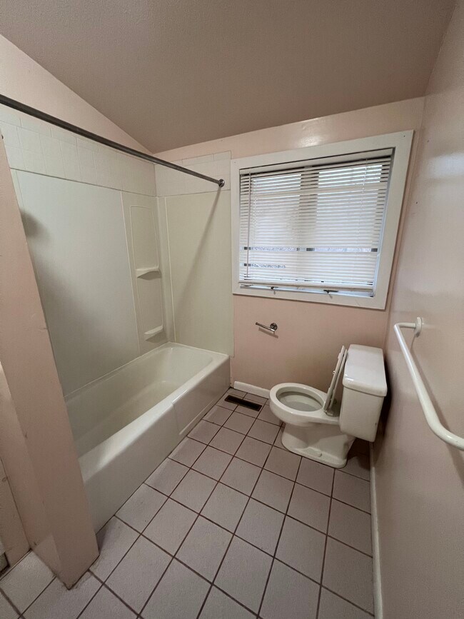 Bathroom - 51 Florence St