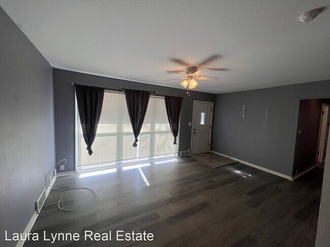 Foto del edificio - 3 br, 1 bath House - 11202 Bristol Terrace