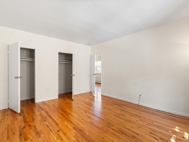 Foto del edificio - 239 Crescent Ln