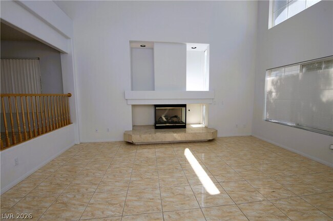 Foto del edificio - 554 Campus Oaks Ct