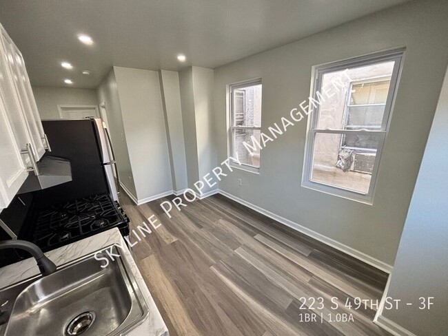 Building Photo - Renovated 1 Bedroom Apartment For Rent in ...