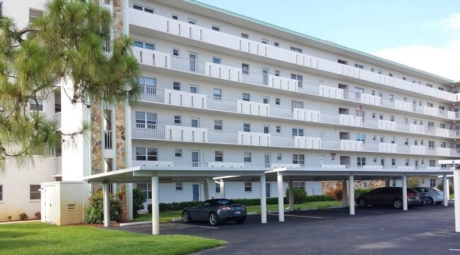 Building Photo - 4240 Ironwood Cir