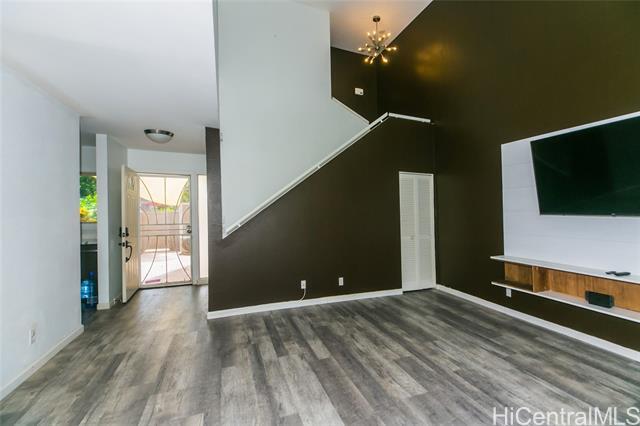 Building Photo - 44-134-134 Hako St