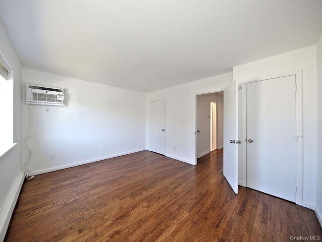 Foto del edificio - 83 Grandview Ave