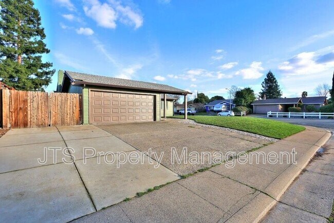 Building Photo - 3529 Coralwood Way
