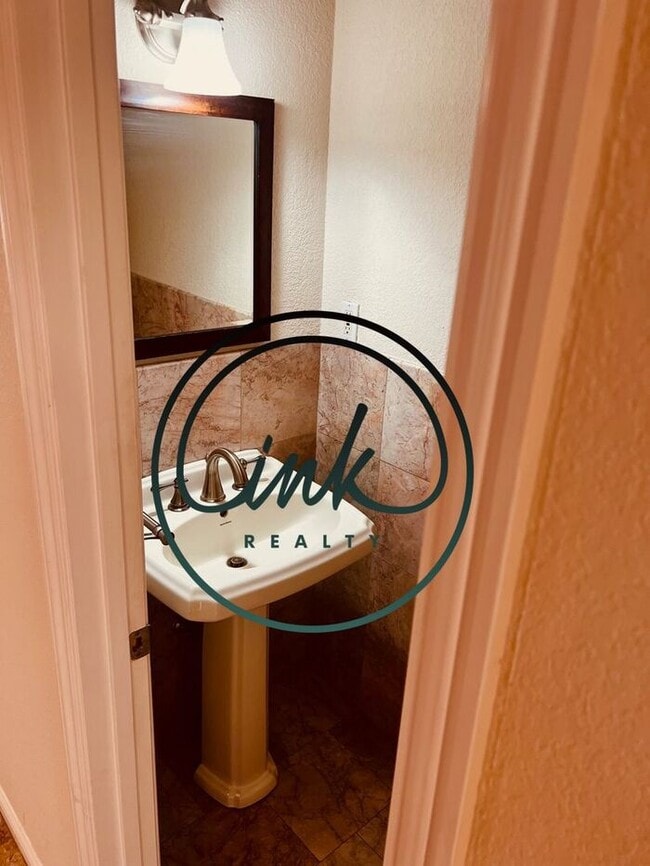 Foto del edificio - Riverview Townhouse