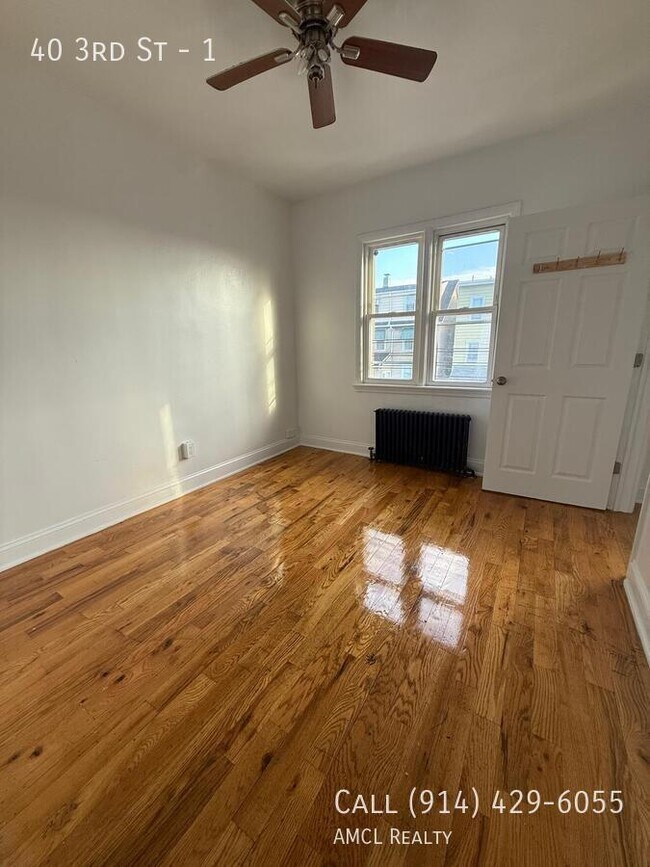 Building Photo - 40 3rd St