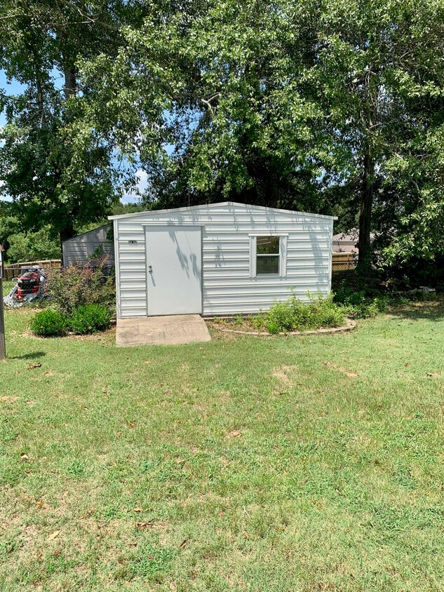 Building Photo - 2043 Cedar Ridge Loop