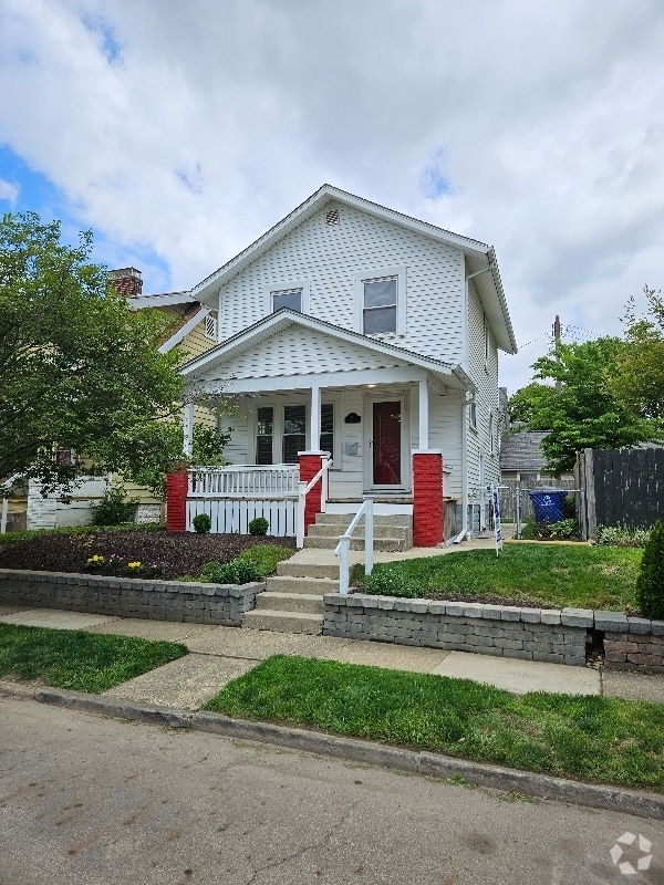 Building Photo - 294 E Morrill Ave