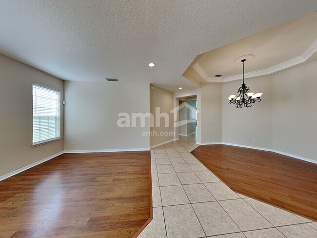 Foto del edificio - 12960 Freeman St
