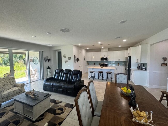 Building Photo - 5058 Meadow Song Dr