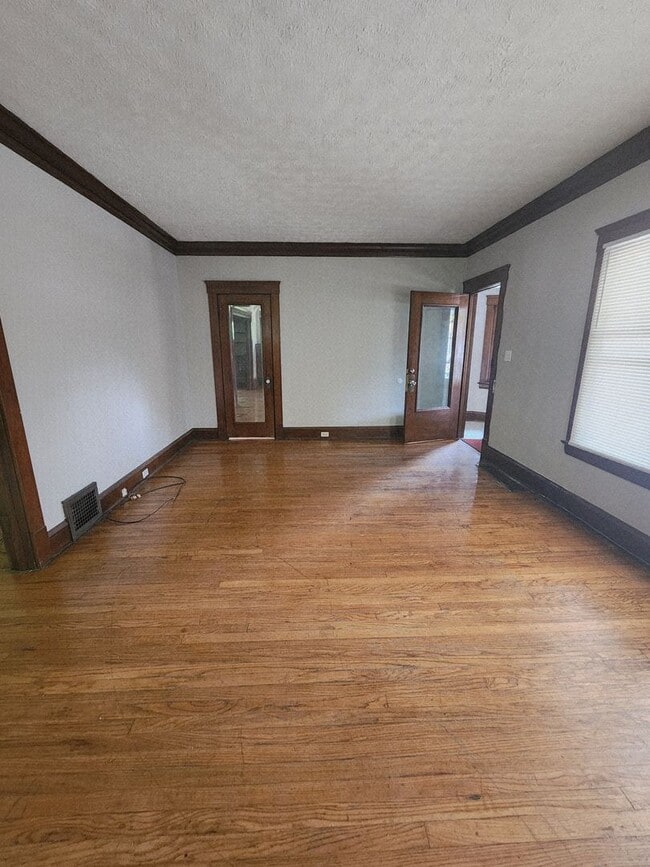 Foto del edificio - 126th,E.2681