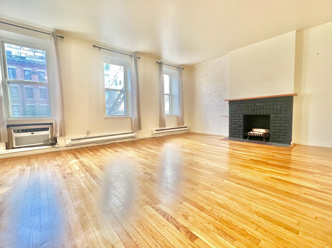 Primary Photo - 977 2nd Ave