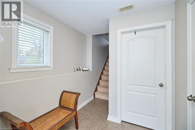 Building Photo - 5052 Cassandra Dr
