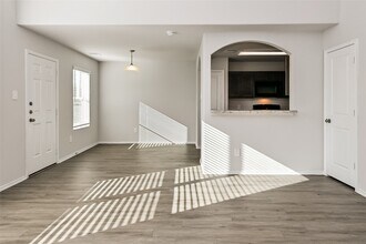 Building Photo - 5010 Sessile Trl