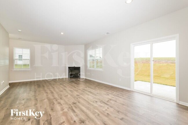 Foto del edificio - 174 Lisa Ln