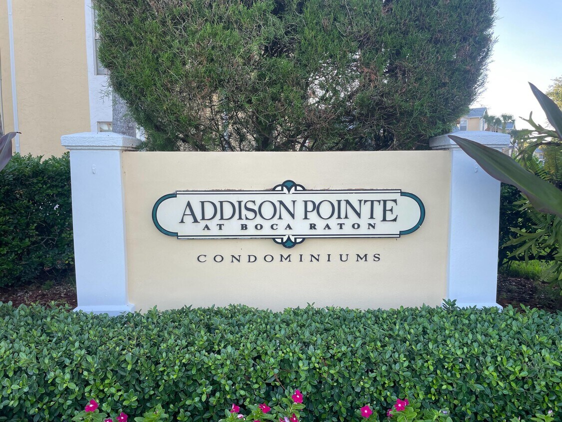Foto principal - 6300 La Costa Dr