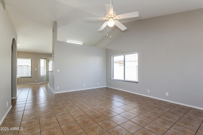 Building Photo - 6653 N 84th Ln