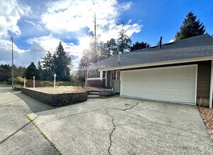 Building Photo - 626 S 312th St