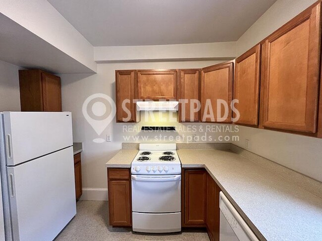 Building Photo - 2 bedroom in Cambridge MA 02139