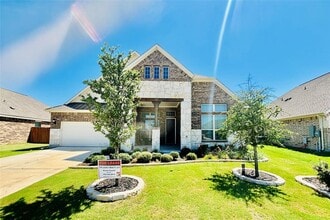Building Photo - 808 Clear Spring Ln