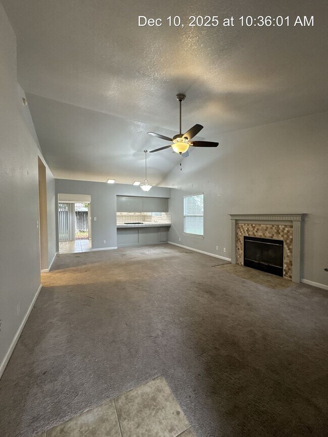 Foto del edificio - 3 Bedroom Home Coming Soon! January 1st!