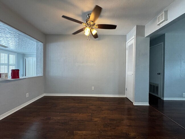 Building Photo - 3/2 in Ormond Terrace