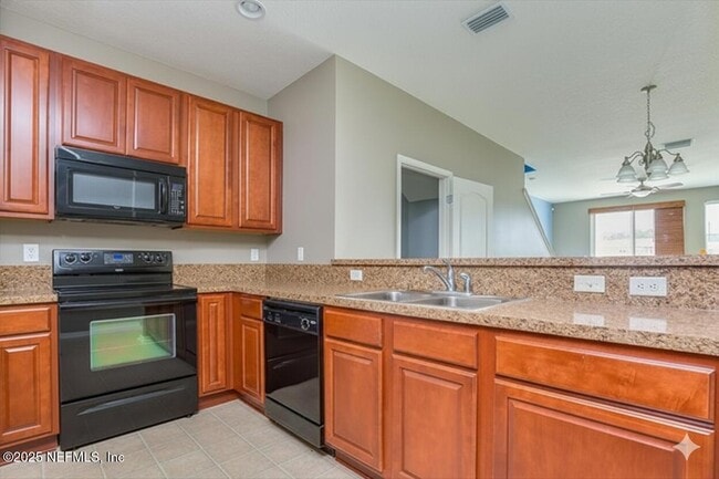 Foto del edificio - 5933 Bartram Village Dr