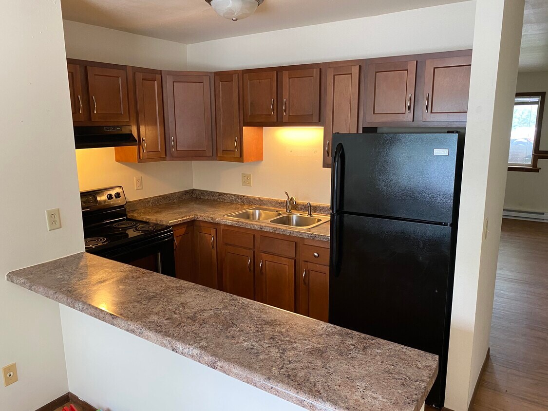 Primary Photo - Draper Square Apartments
